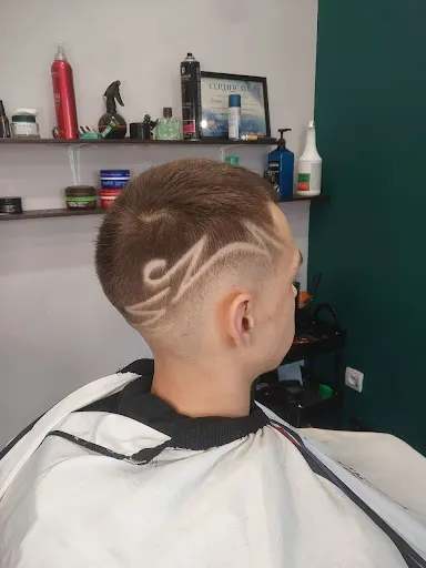 FRYZJER MĘSKI BARBER OKSANA OXIFRYZJER LEGNICA Барбершоп Чоловіча перукарня